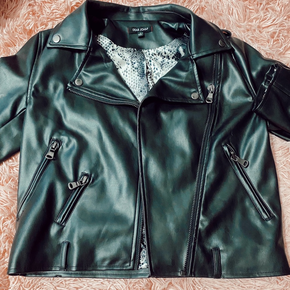 Black leather jacket!!